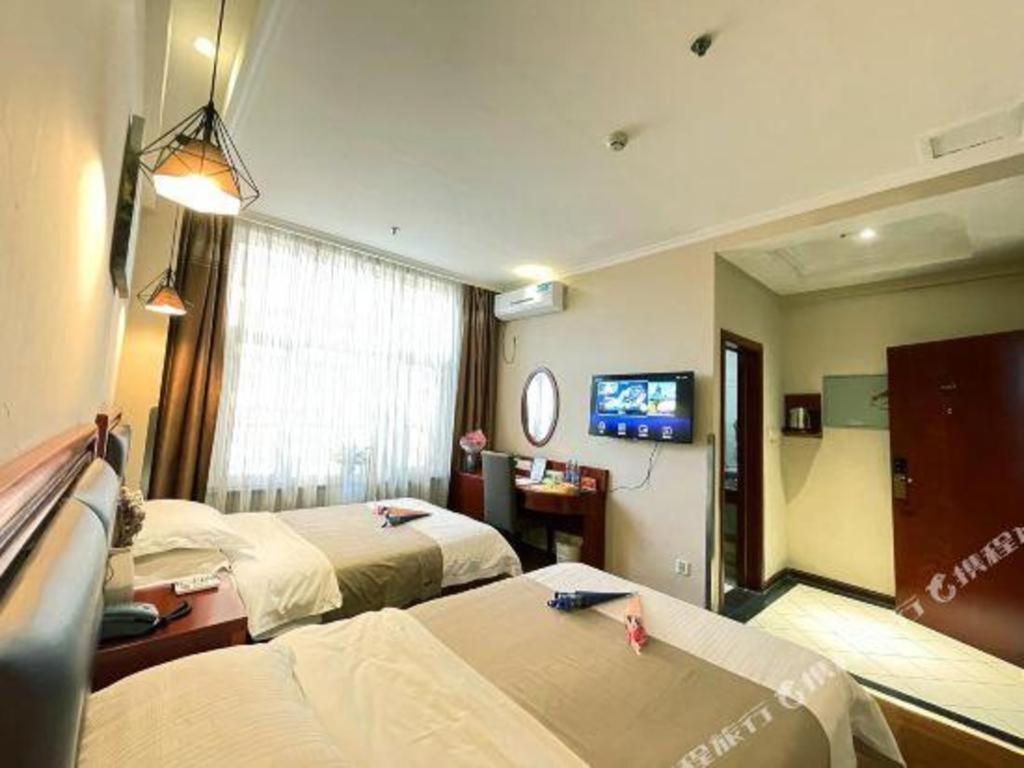 Greentree Inn Bole Wanxianghui Express Hotel Extérieur photo