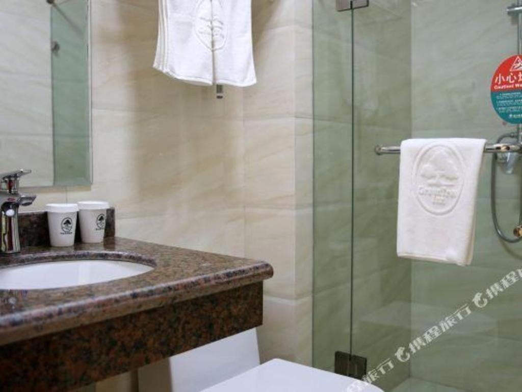 Greentree Inn Bole Wanxianghui Express Hotel Extérieur photo