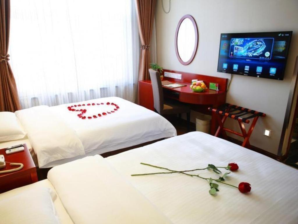 Greentree Inn Bole Wanxianghui Express Hotel Extérieur photo