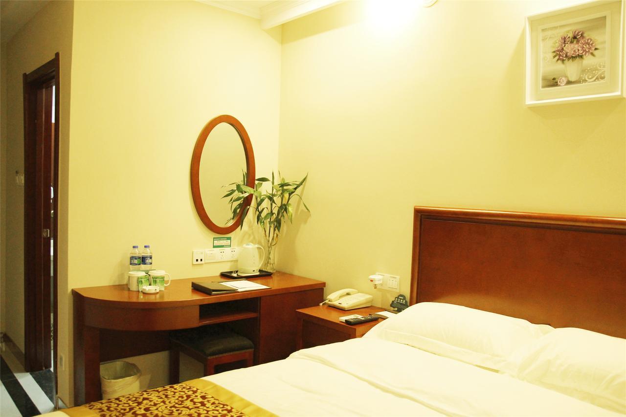 Greentree Inn Bole Wanxianghui Express Hotel Extérieur photo