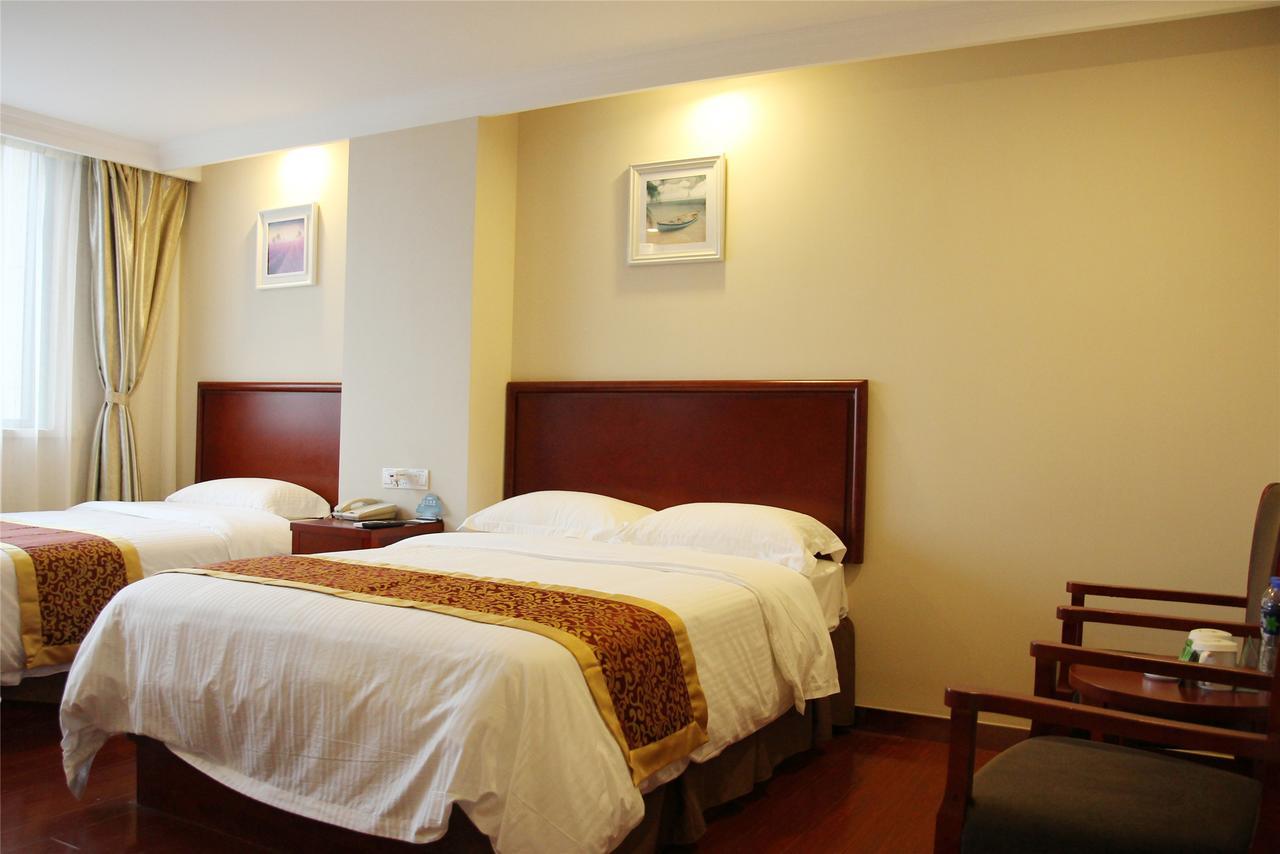 Greentree Inn Bole Wanxianghui Express Hotel Extérieur photo