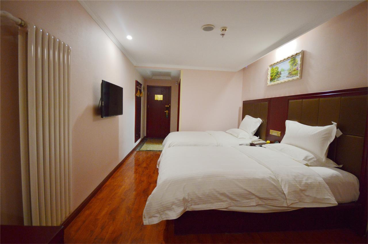 Greentree Inn Bole Wanxianghui Express Hotel Extérieur photo